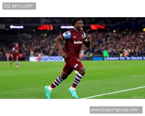 库杜斯本赛季五大联赛过人次数领跑英超对抗成功率最高