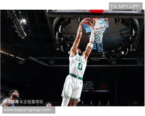 塔图姆谈绿军主场氛围只升冠军旗和退役号的背后意义