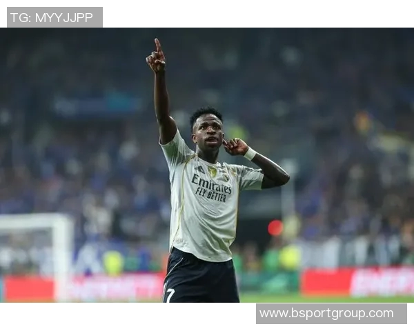 维尼修斯渴望留队皇马双方积极洽谈续约事宜 维尼修斯渴望留队皇马双方积极洽谈续约事宜