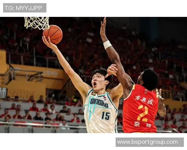 杨瀚森迎来关键发展期球队战术调整助其提升球权处理能力